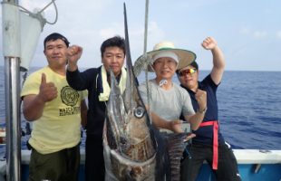 ブルーマーリンと4人男