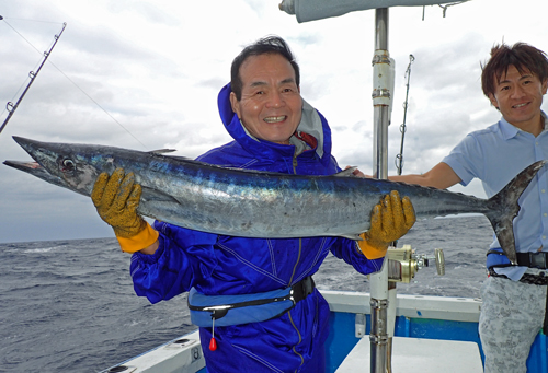 wahoo fishing in okinawa japan