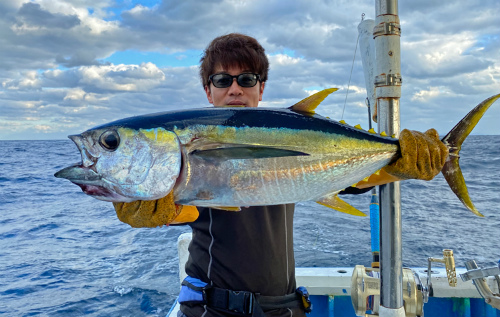 tuna fishing in okinawa japan