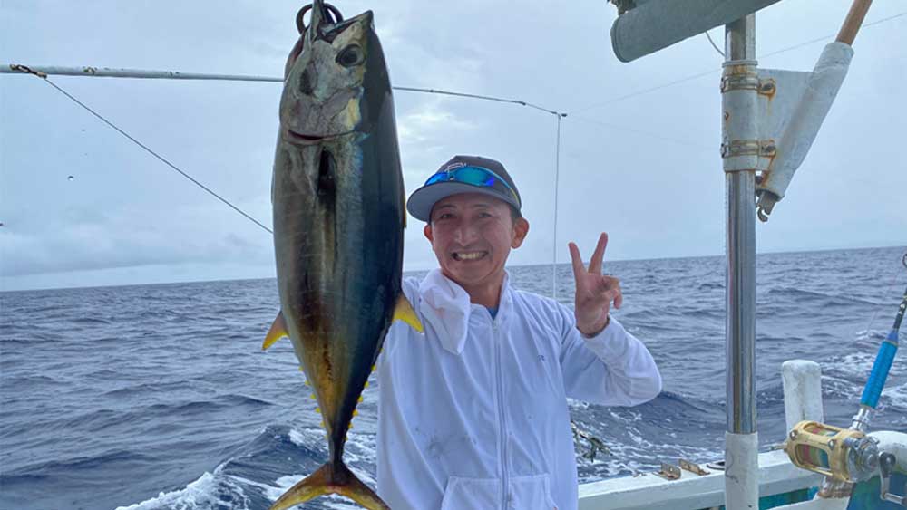 沖縄のライトトローリングで釣り上げたマグロ