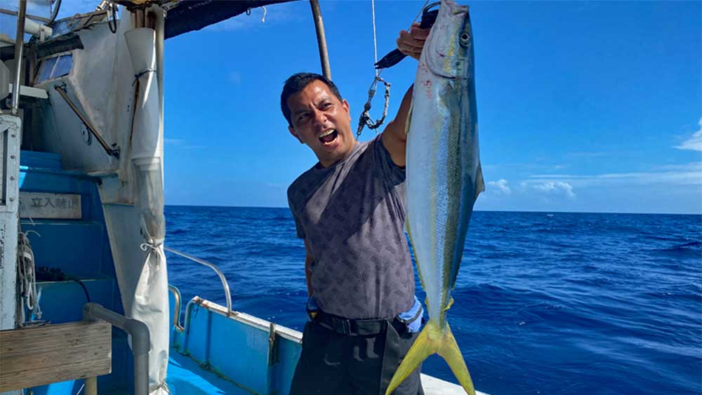 ジギングで釣り上げたツムブリ