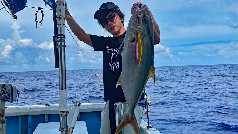 ジギングで釣り上げたカンパチ
