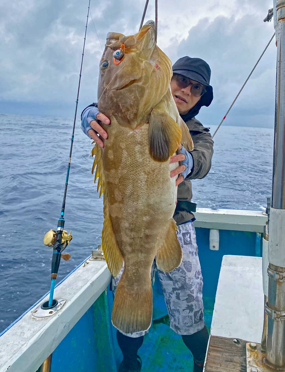 沖縄のタイラバで釣り上げたクエ